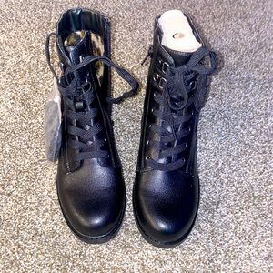 BRAND NEW** Combat boots!